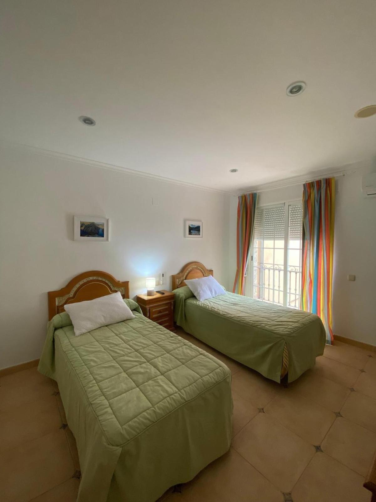 Casa Rural Roa Casinos Zewnętrze zdjęcie